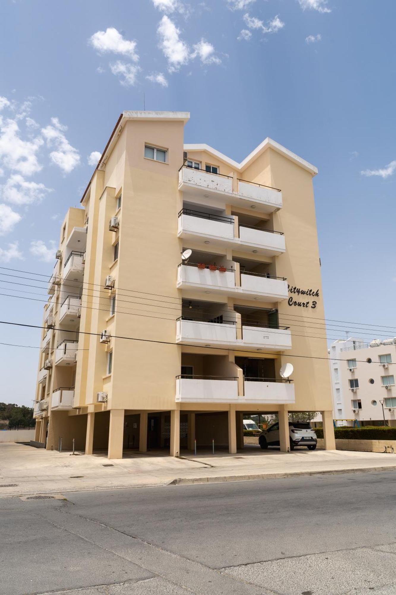 Kave Blue Mackenzie 1 Bdr Flat With Pool Apartment Larnaca Exterior foto