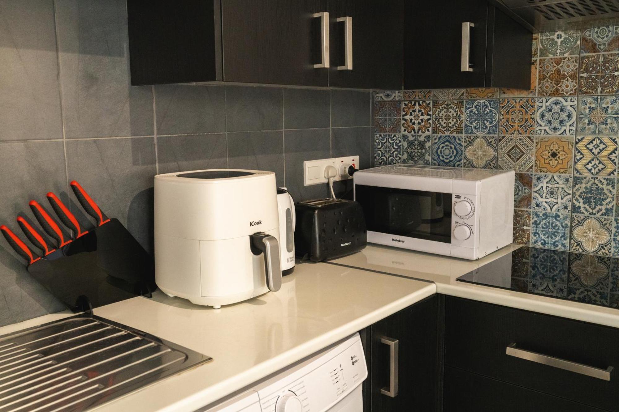 Kave Blue Mackenzie 1 Bdr Flat With Pool Apartment Larnaca Exterior foto