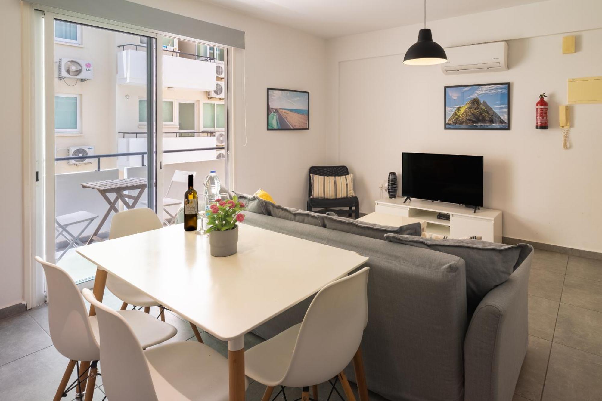 Kave Blue Mackenzie 1 Bdr Flat With Pool Apartment Larnaca Exterior foto